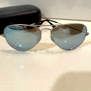 RAY-BAN Mirrored Aviator Sunglasses (gently worn). Excellent condition!